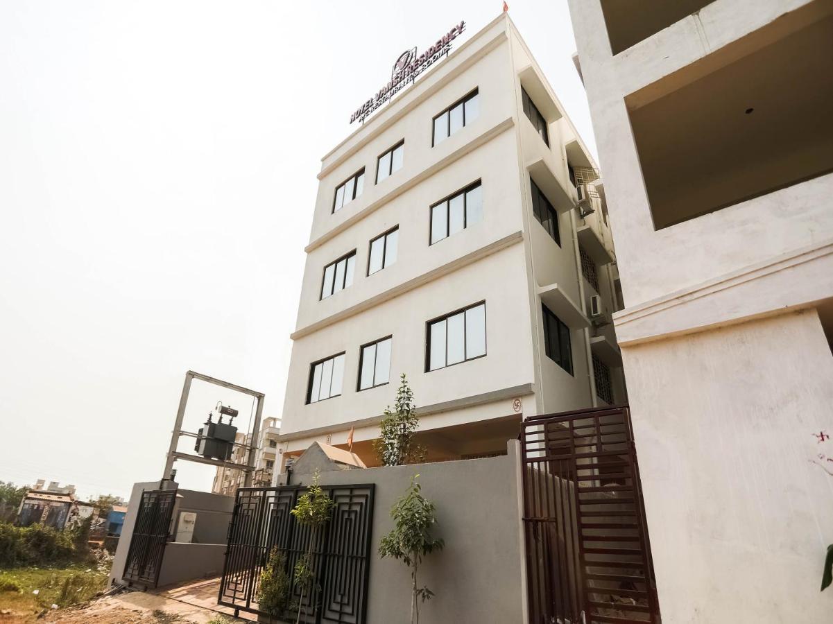 بوهفانيشفار Flagship 76560 Hotel Vanss المظهر الخارجي الصورة